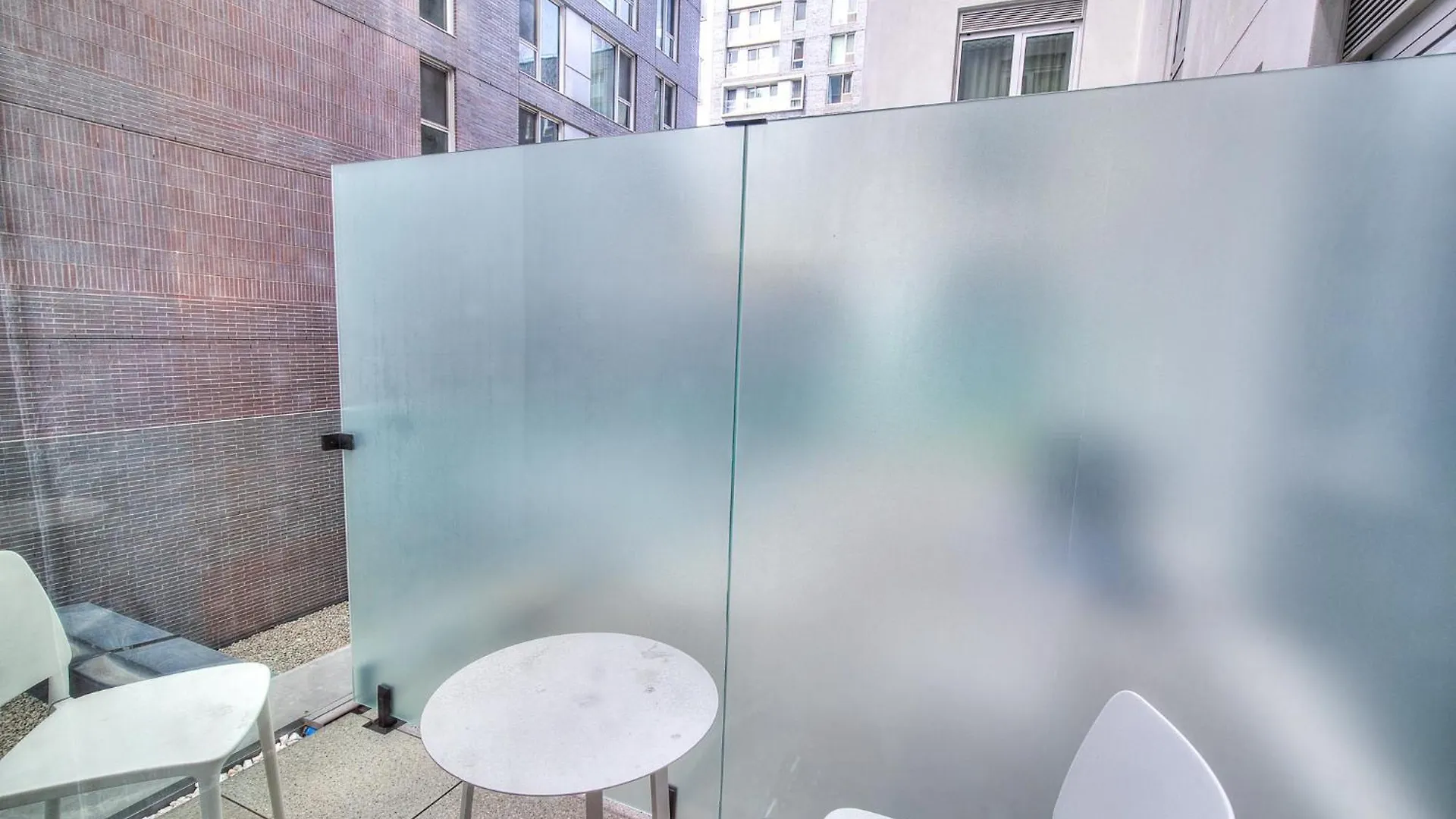 Appartement 2Br+Gym For Vip Corporate & Students Downtown Mtl à Montréal