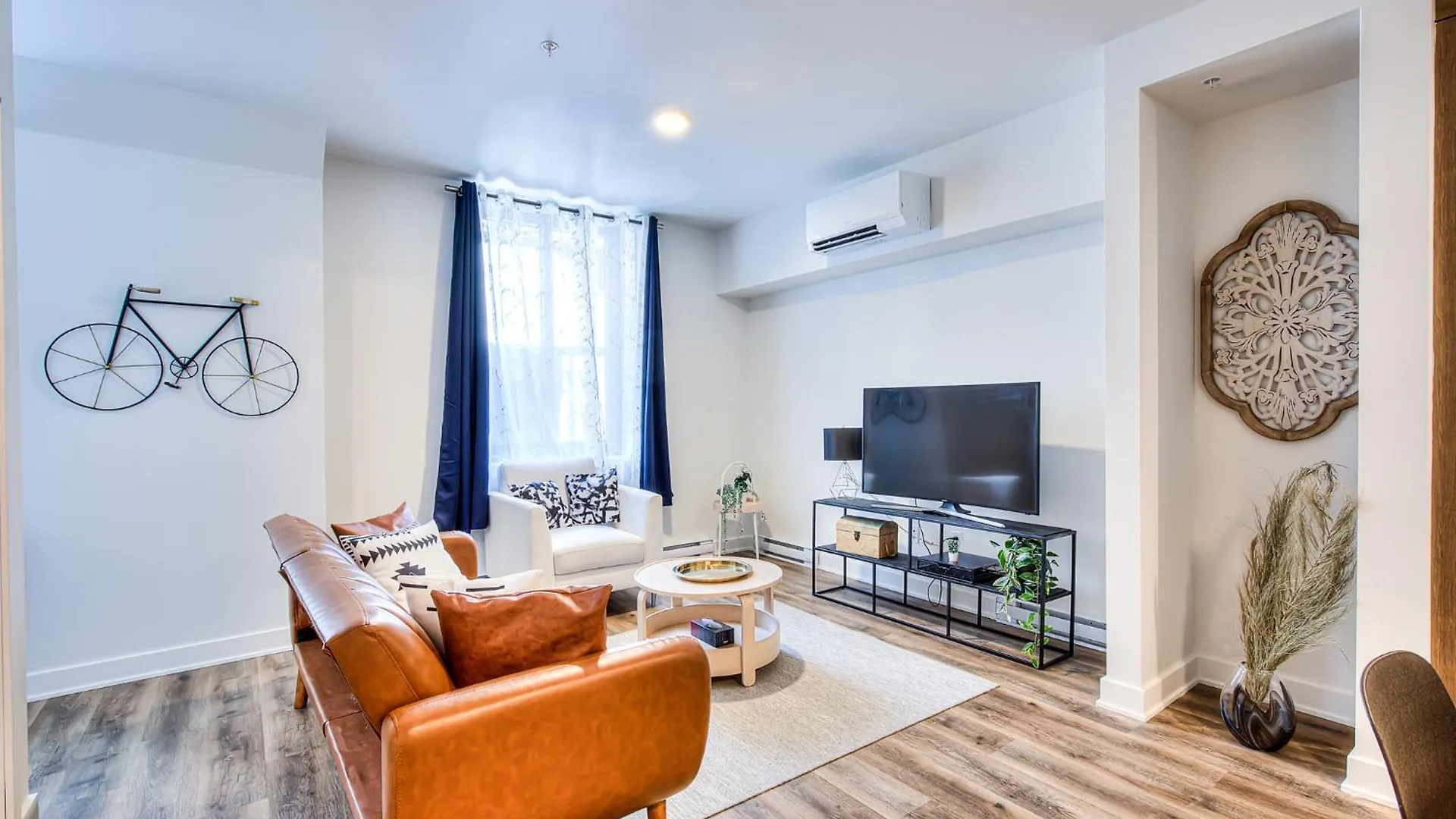 Appartement 2Br+Gym For Vip Corporate & Students Downtown Mtl à Montréal