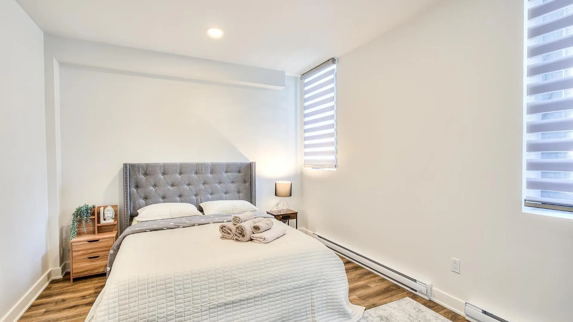Appartement 2Br+Gym For Vip Corporate & Students Downtown Mtl à Montréal