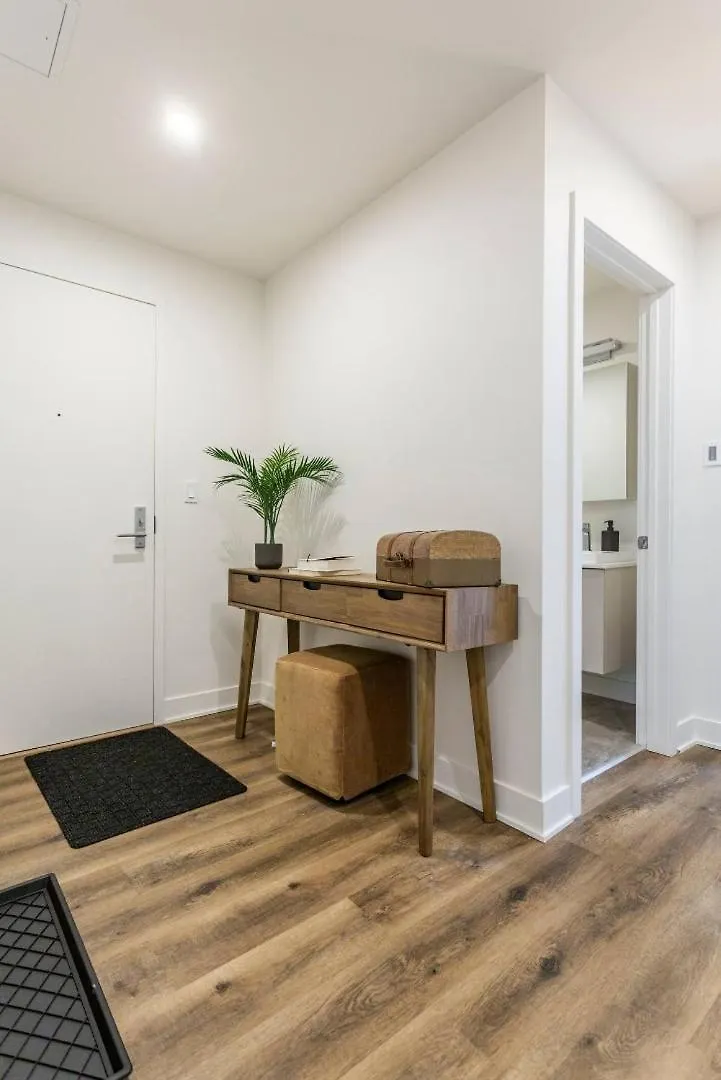 Appartement 2Br+Gym For Vip Corporate & Students Downtown Mtl à Montréal Canada