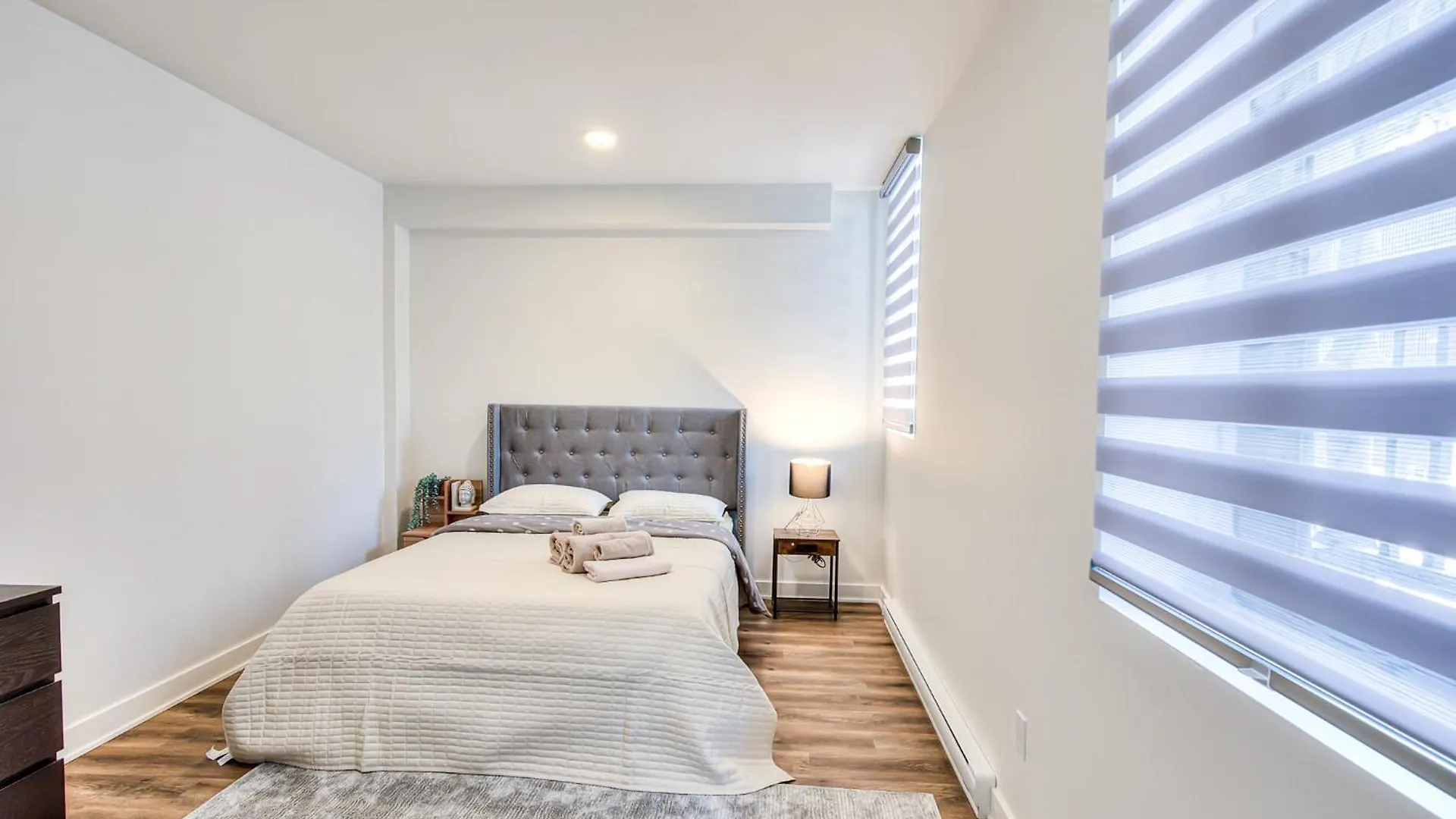 2Br+Gym For Vip Corporate & Students Downtown Mtl Apartment Montreal