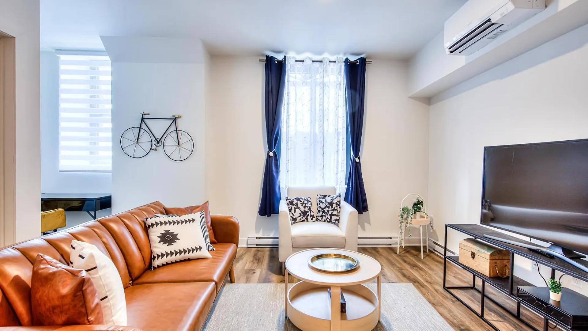 2Br+Gym For Vip Corporate & Students Downtown Mtl Apartment Montreal