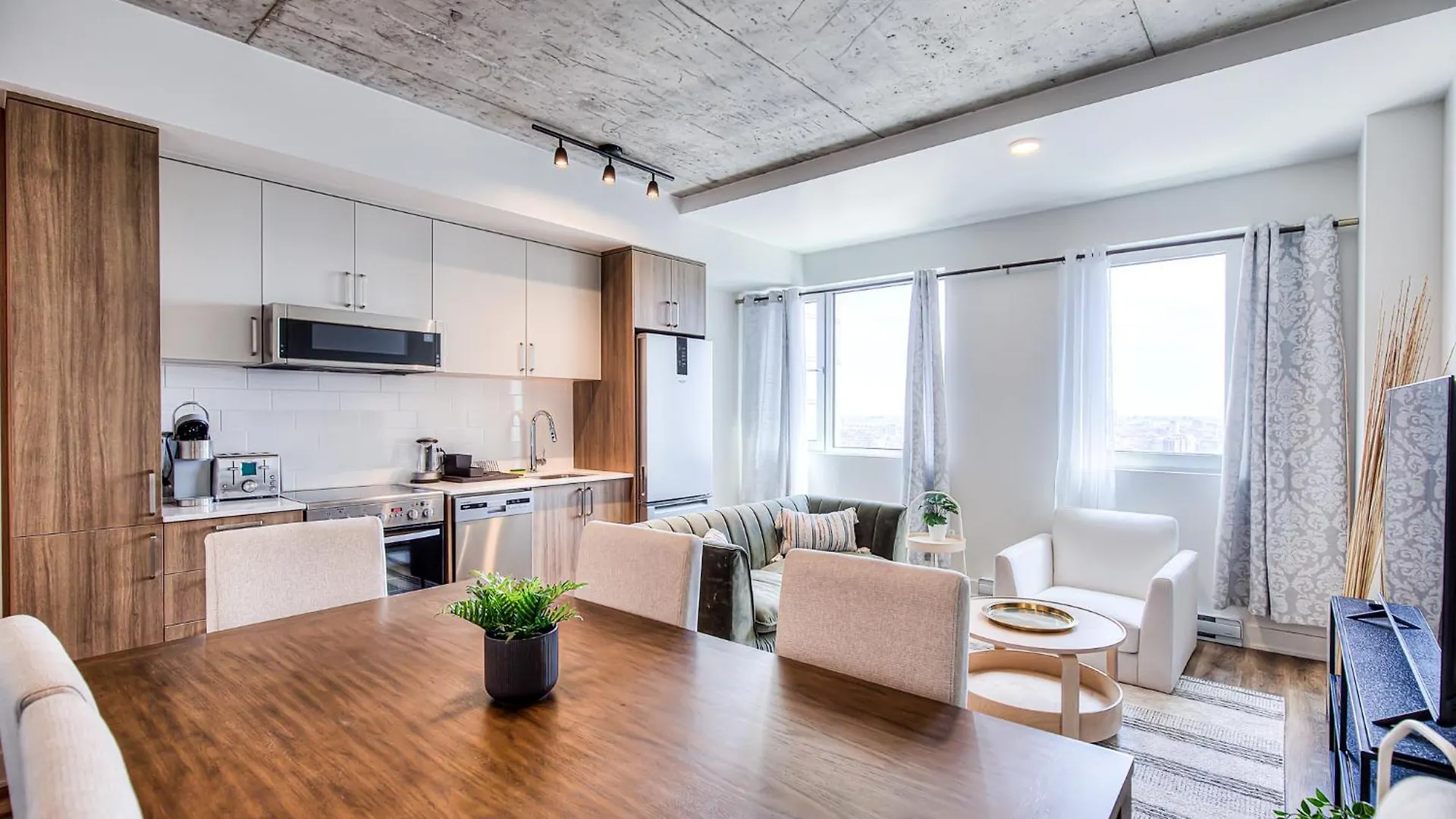 2Br+Gym For Vip Corporate & Students Downtown Mtl Apartment Montreal