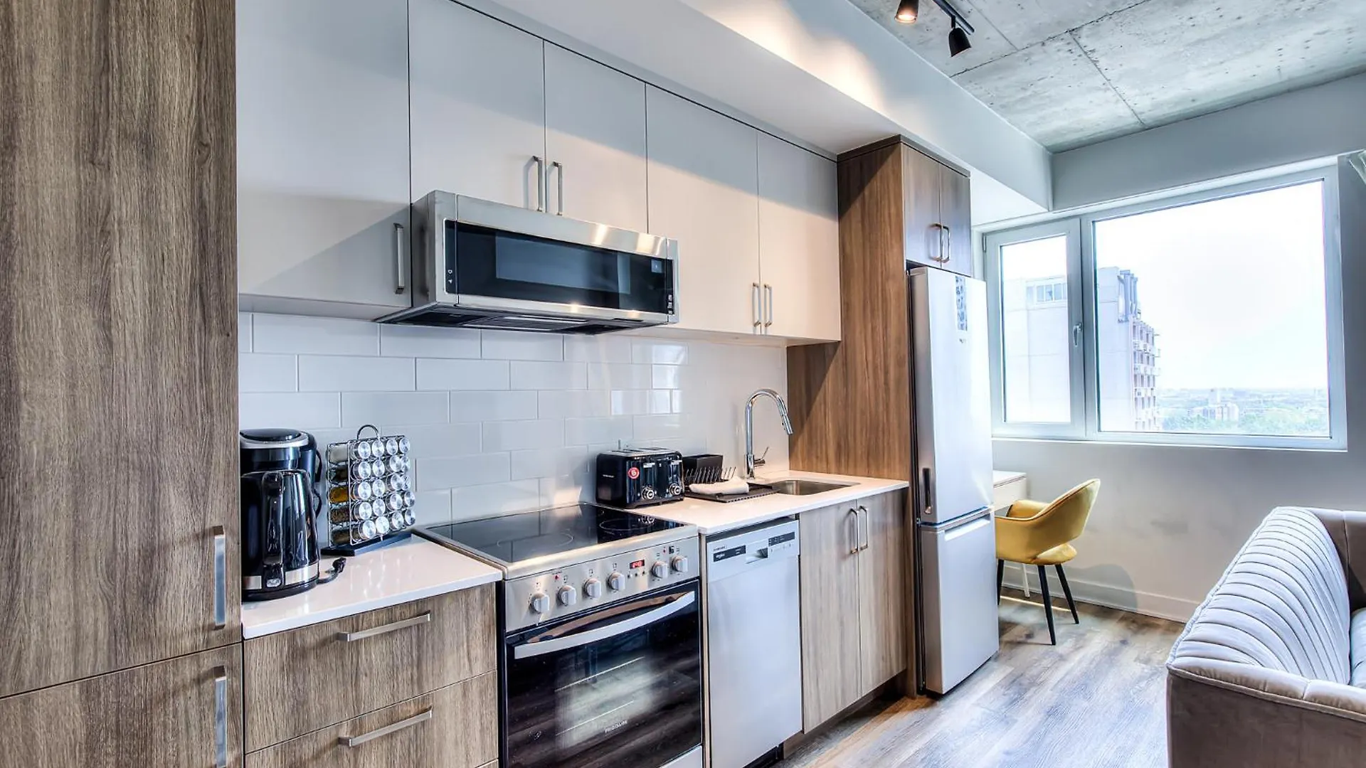2Br+Gym For Vip Corporate & Students Downtown Mtl Apartment Montreal